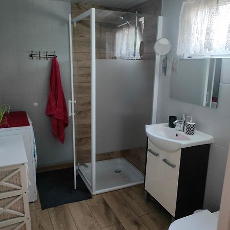 Domek W Slawie Przy Jeziorze Na Galerach Slawa Ngoại thất bức ảnh